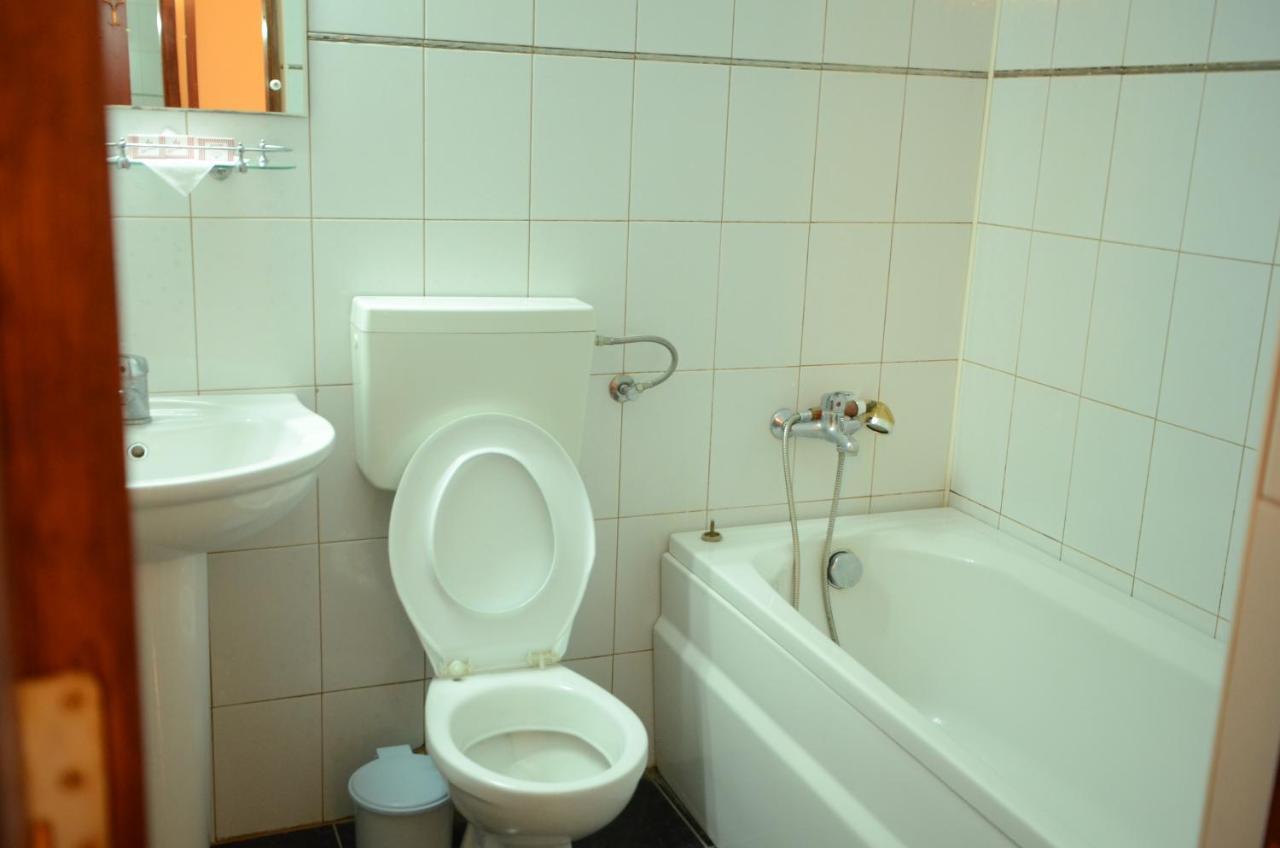 Pensiunea Valea Ursului Bascov Exterior foto