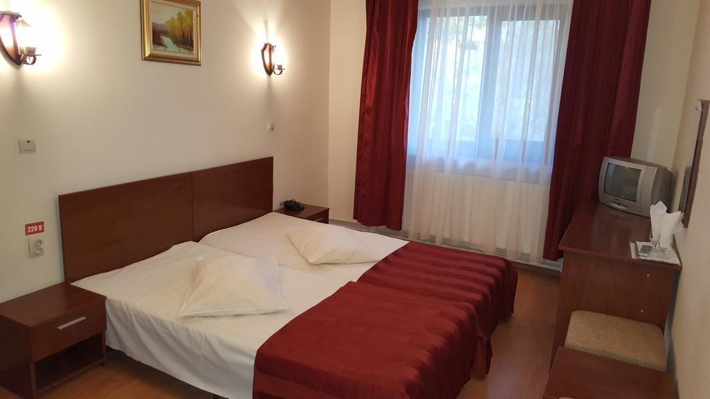Pensiunea Valea Ursului Bascov Exterior foto